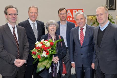 ART COLOGNE-Preisverleihung im Historischen Rathaus Köln. V.l.n.r.: Klaus Gerrit Friese, Gerald Böse, Anny De Decker, Dirk Snauwaert, Jürgen Roters, Daniel Hug